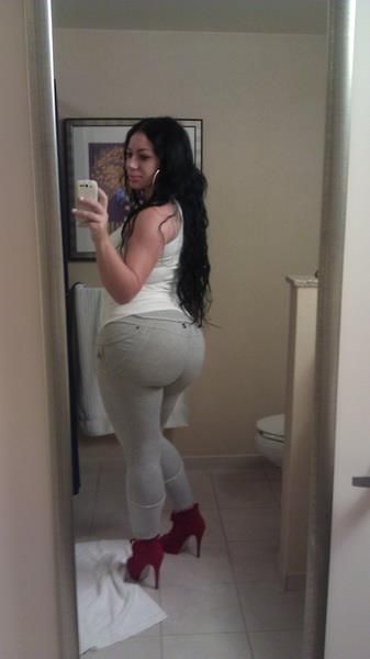 Superb spanish butt in this amazing picture