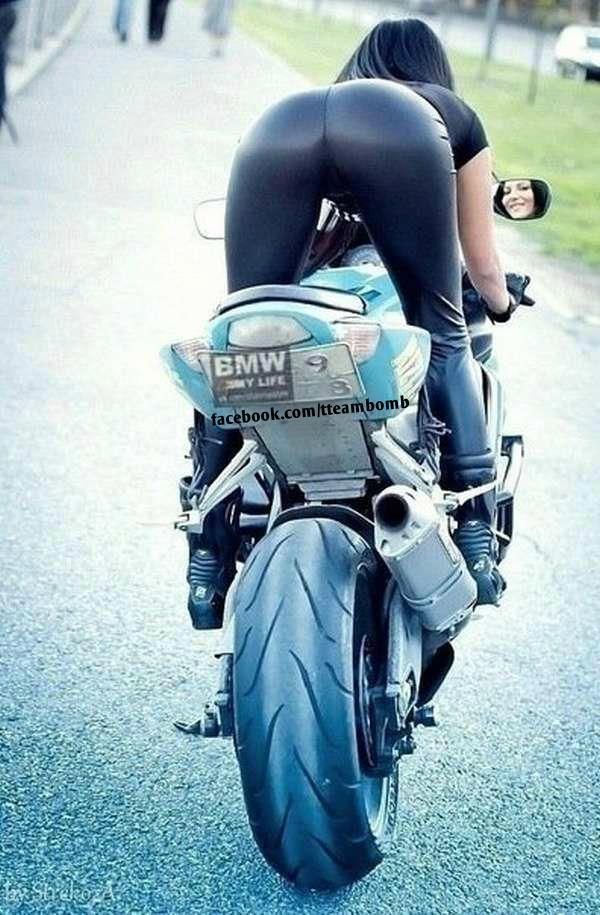 Awesome picture with a superb butt