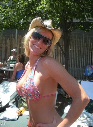 Hot blonde in incredible picture