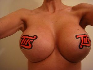 Tits!