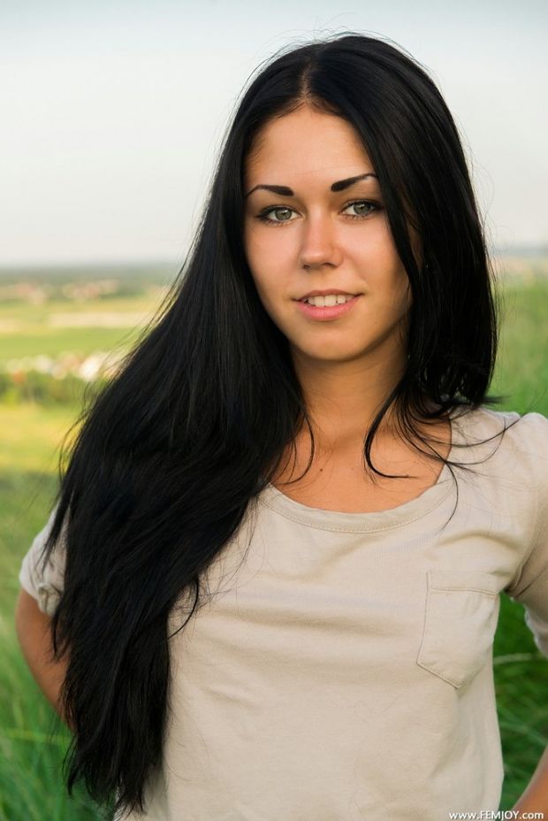 Stunning brunette in awesome picture