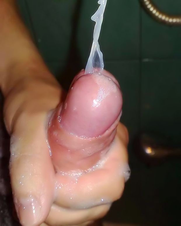 Incredible cumshot geyser picture