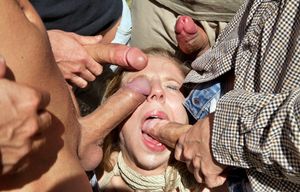 Hot deepthroat foursome pic