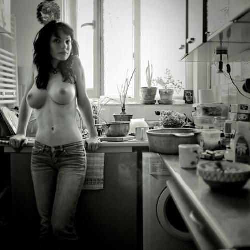 Awesome photo with a fabulous brunette rack
