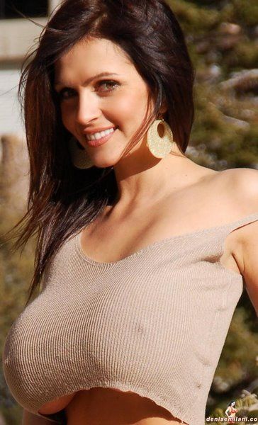 Hot photo with a amazing brunette big tits