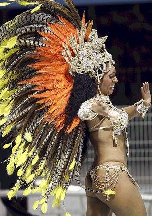 Hot latina ash brown in amazing photo