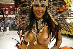 Awesome photo with a lovely hispanic brunette