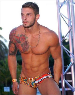 Awesome picture with a lovely gay mature