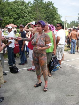 All nude wifes on the erotic festival, private photos!