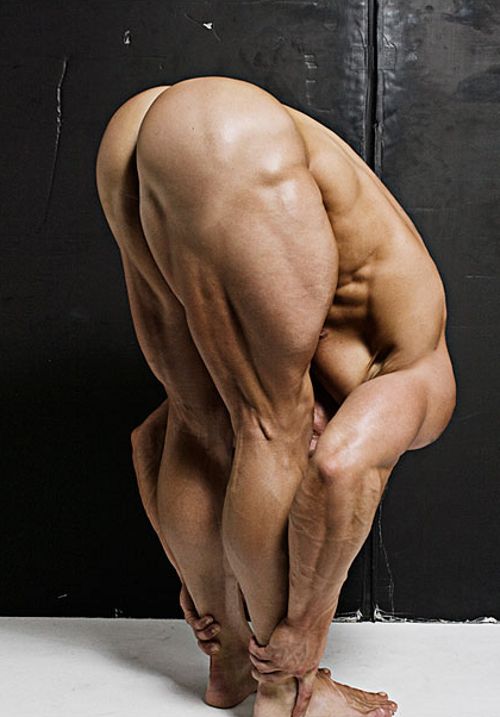 Superb gay booty in this incredible photo