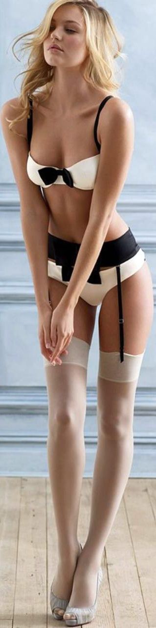 Stunning blonde stockings in a amazing pic