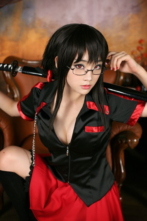 Stunning asian in this incredible picture