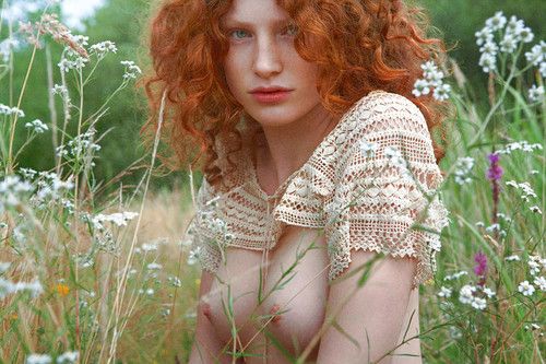 Beautiful teen in hot pic
