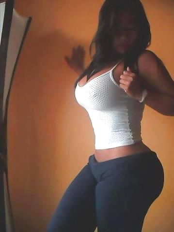 Gorgeous toned body in this hot rookie selfshot photo