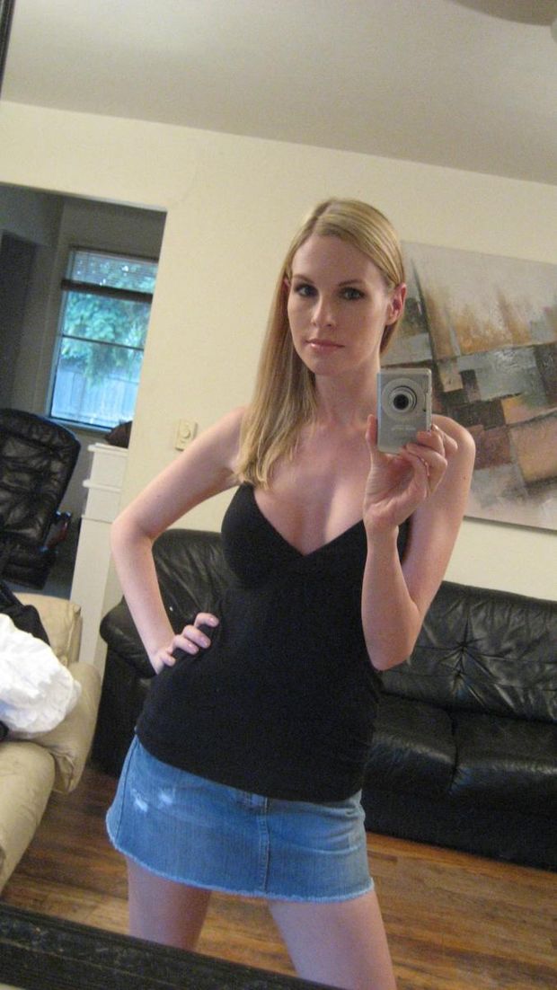 Hot homemade selfshot photo with a hot teen rookie