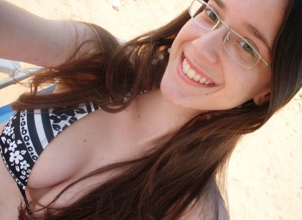 Superb brunette in this incredible pic