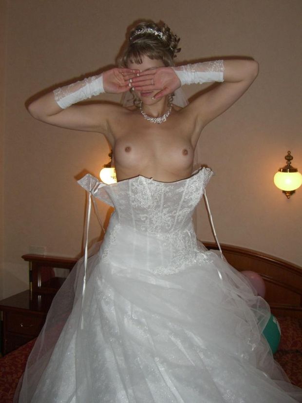Hot blonde teen in hot picture