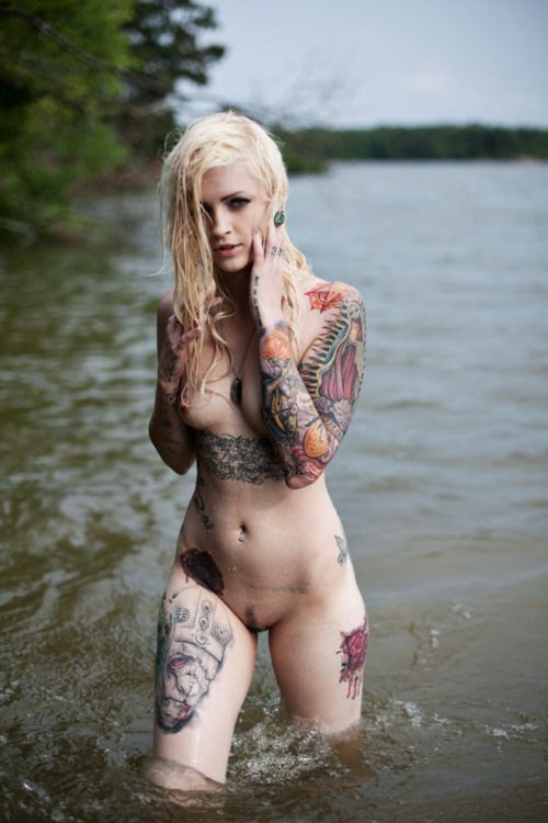 Hot pic with stunning blonde athletic body