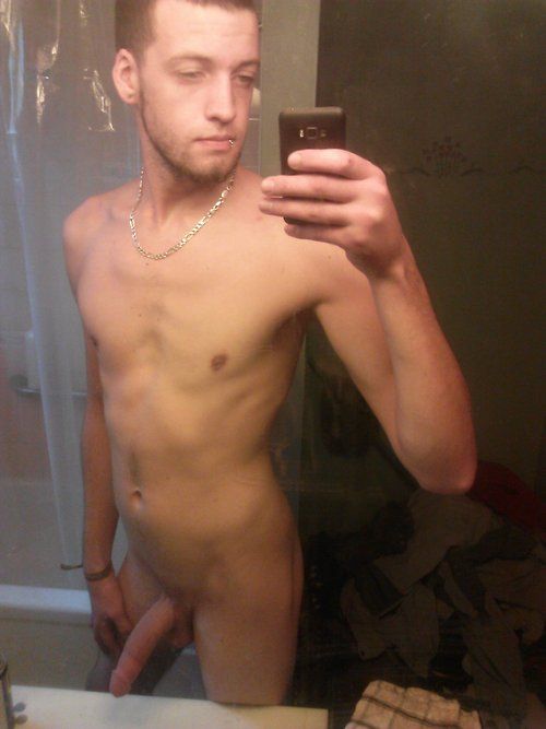 Who says guys cant post mirror pictures?? ;)