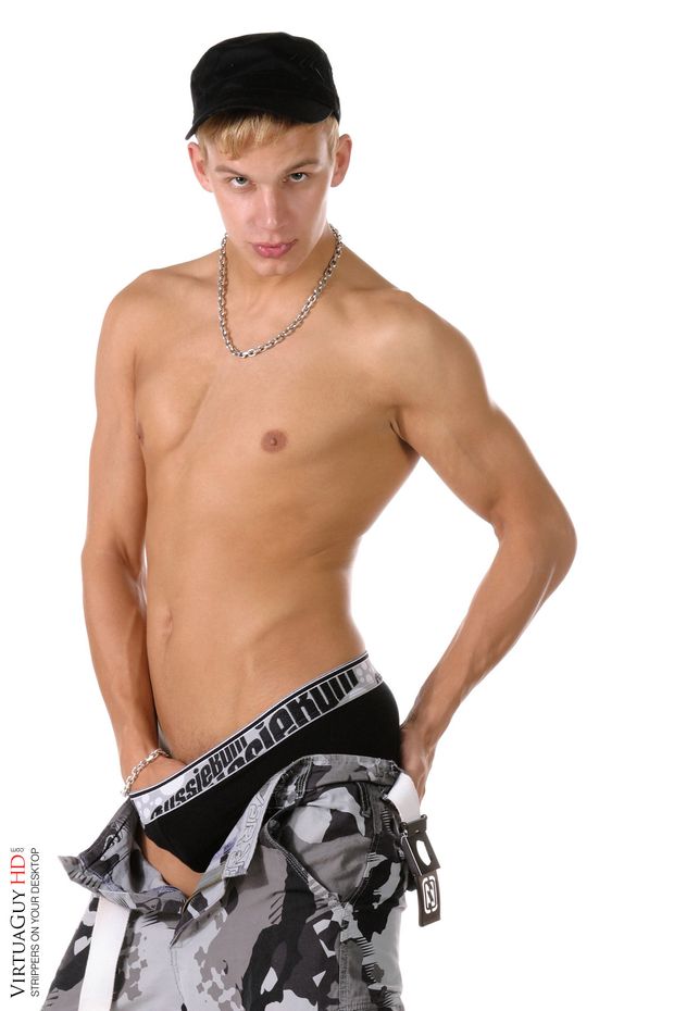 Luke Hamill's sexy slender body