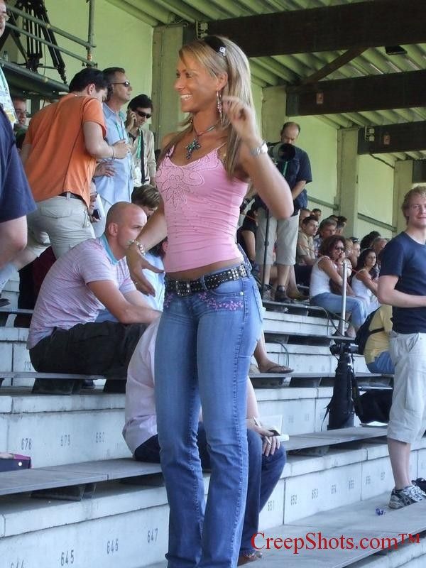 Its no wonder InÃ©s Sainz was harassed by the Jets football team and mainly Mark Sanchez.Â  She&#8217;s way too damn distracting to be on th