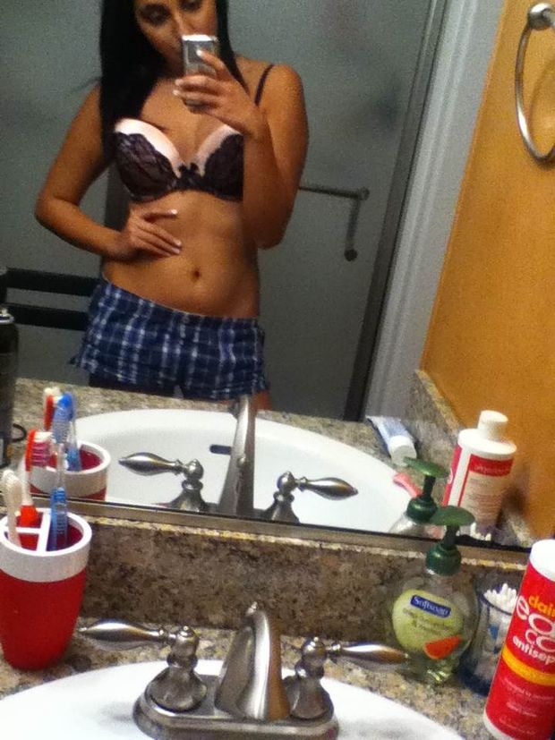 Beautiful brunette student in this hot girlfriend selfshot pic