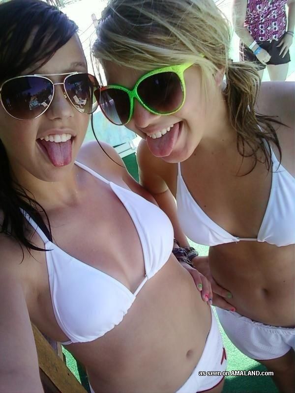 BIKINI GIRLS