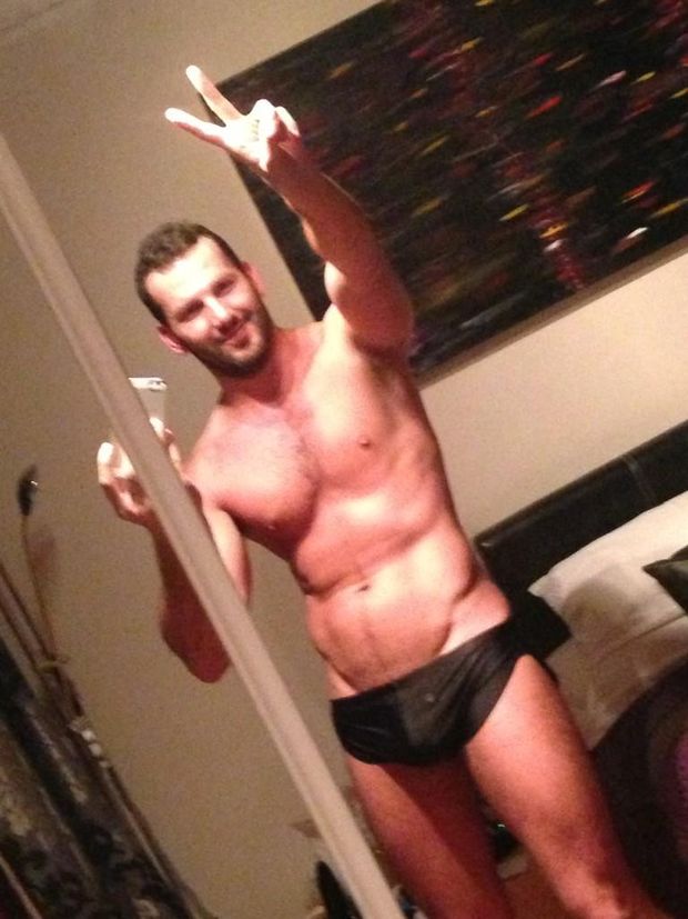 Rocco Hard (@Sverxxx on twitter)