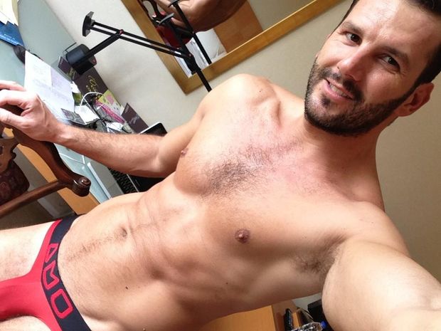 Rocco Hard (@Sverxxx on twitter)