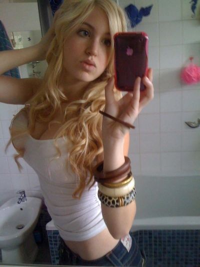 Sexy blonde in hot picture