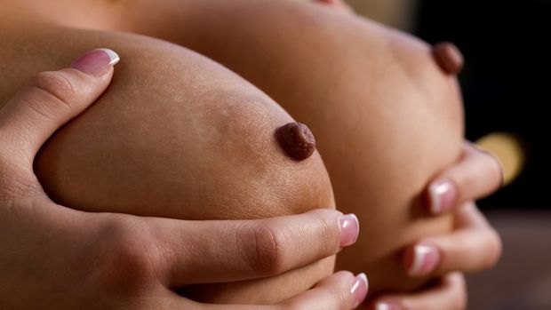 Sexy big tits in this hot photo