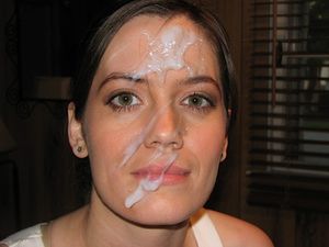 Amazing brunette in amazing homemade money shot picture