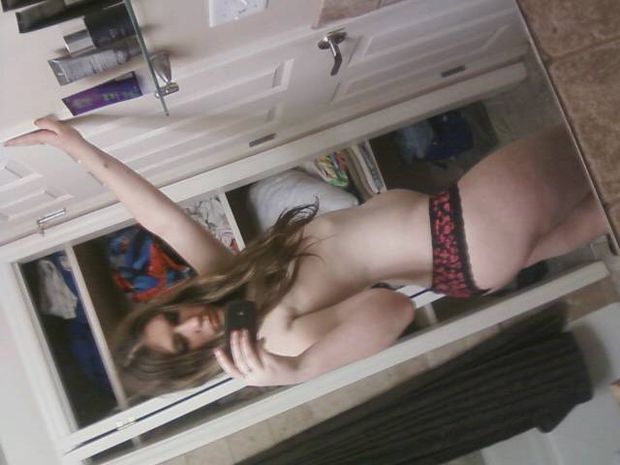 Stunning teen in this awesome picture