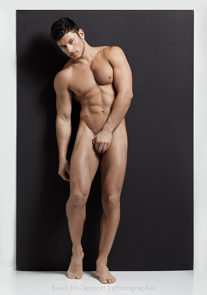 Hot pic with a superb gay fit body