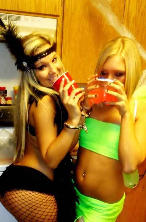 sexy slutty party girls, perfect ass!