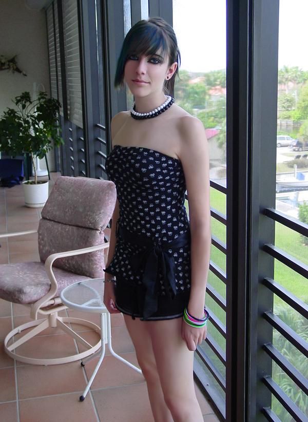 she is pretty!!!