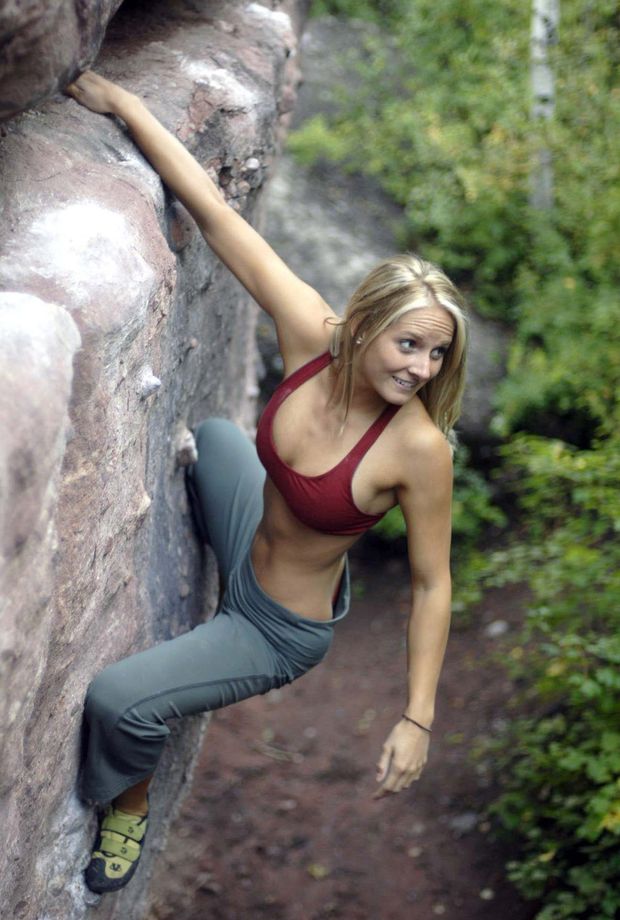 Hot picture with gorgeous blonde muscular body