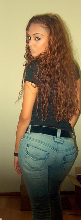 Beautiful spanish teen in this amazing photo