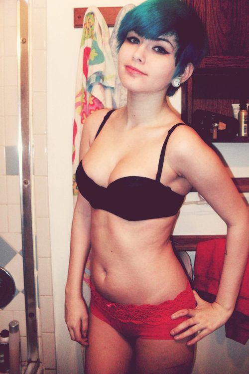 Beautiful emo novice in this awesome amateur thong picture