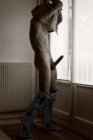 Hot pic with sexy gay muscular body