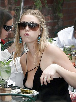 Downblouse tit and nip on fine looking lady