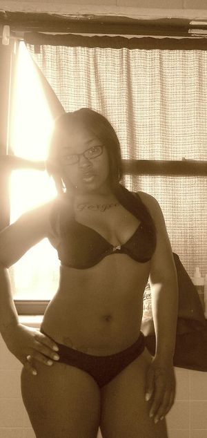 Tee, 21, 36-28-43, 170lbs, 5'1 says she, "always struggled w/ my weight & its kind of depressing sometimes." F-ck it, she's HOT! I'd smash!