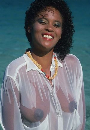 Fabulous ebony hooters in a awesome vintage photo