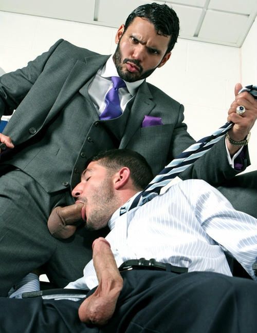 Hot pic with a gorgeous gay