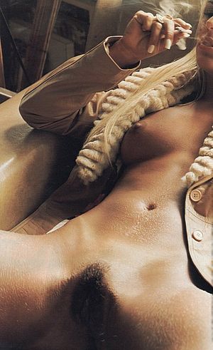 Joana Prado "Feiticeira" - Playboy Agosto 2000