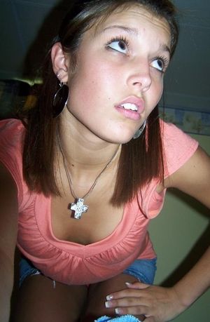 Gorgeous brunette teen.