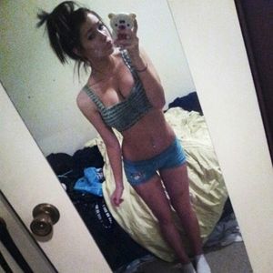 Amazing novice selfshot pic featuring stunning toned body