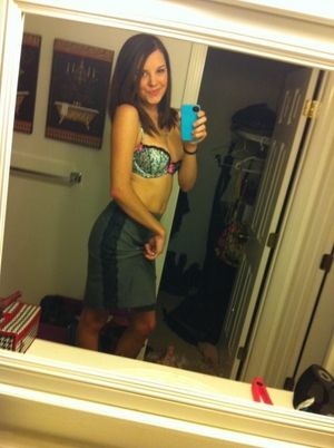 Superb teen amateur in a hot homemade selfshot picture