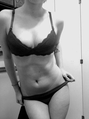 Fabulous emo in this amazing picture