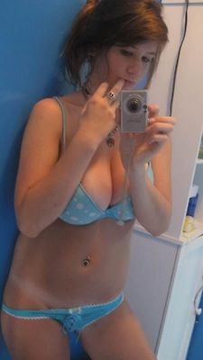Stunning brunette teen in amazing amateur selfshot picture